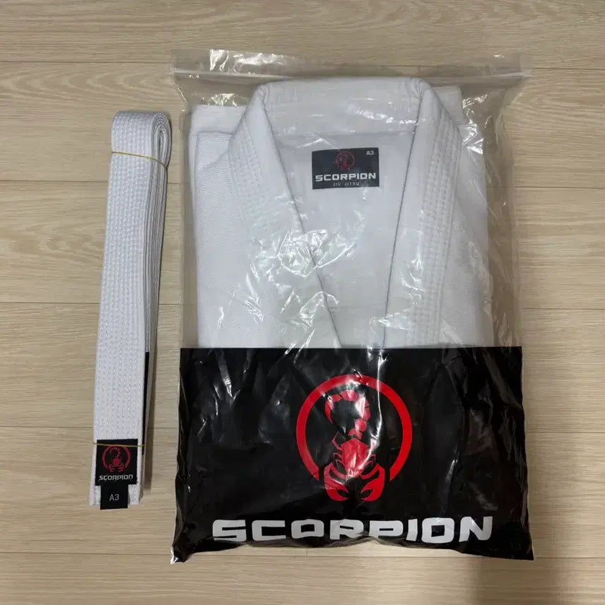 [BUNJANG] Scorpion Jiu Jitsu Gi White A3 / [미개봉] 스콜피온 주짓수 도복 화이트 A3