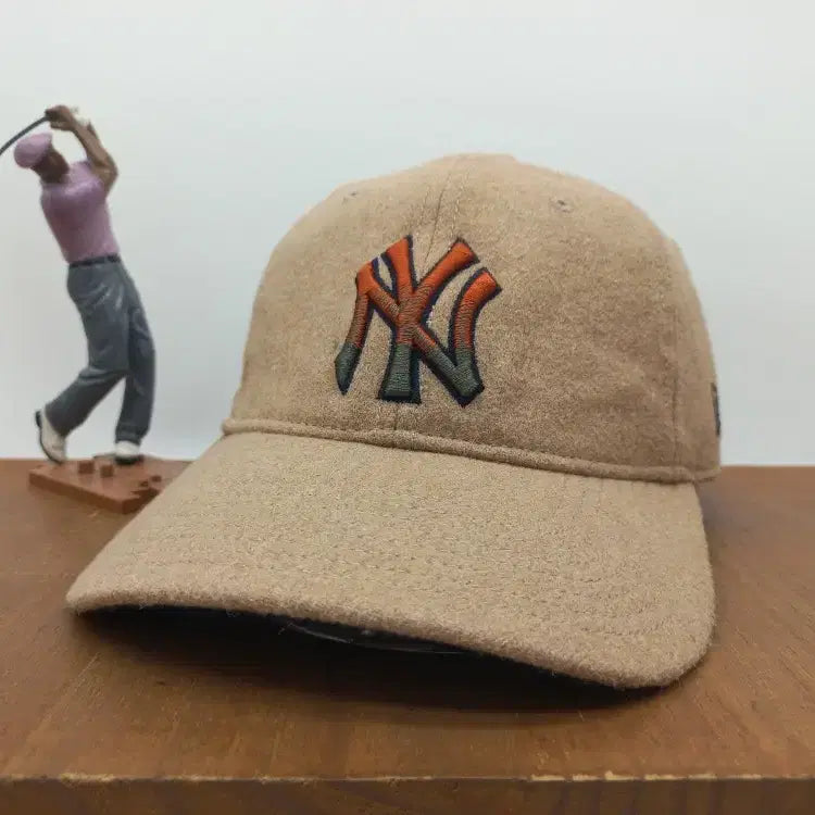 [BUNJANG] New Era MLB New York Yankees Melton Wool Snapback Hat Beige / New Era 뉴에라 올드 MLB 뉴욕양키스 멜튼 울 힙합 스냅백 골프 로고 모자 베이지