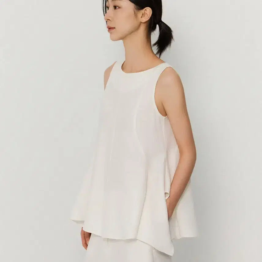 [BUNJANG] Small Wrinkled Sleeveless Blouse / 녹섭 링클 슬리브리스 블라우스