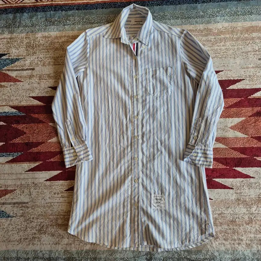 [BUNJANG] Thom Browne Pocket Button-Down Stripe Long Shirt / 톰브라운 포켓 버튼다운 스트라이프 롱 셔츠 (2)