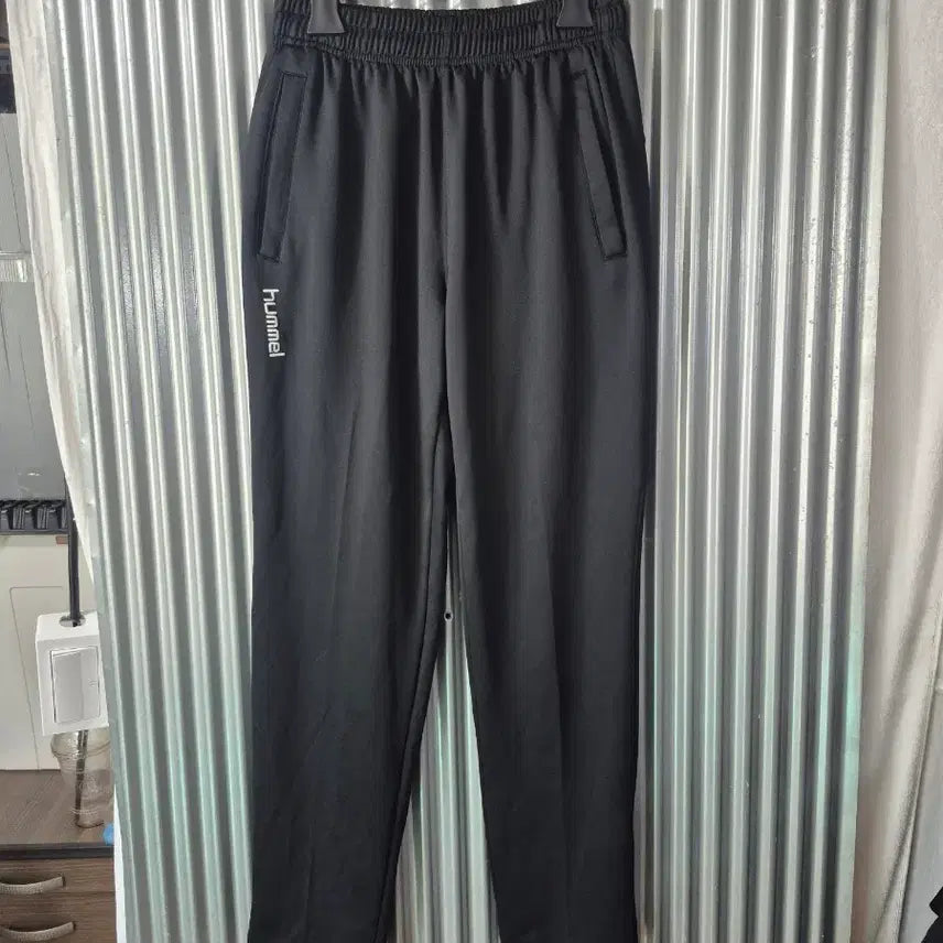 [BUNJANG] Hummel Black Training Pants (Size L) / L 험멜 트레이닝 바지 블랙
