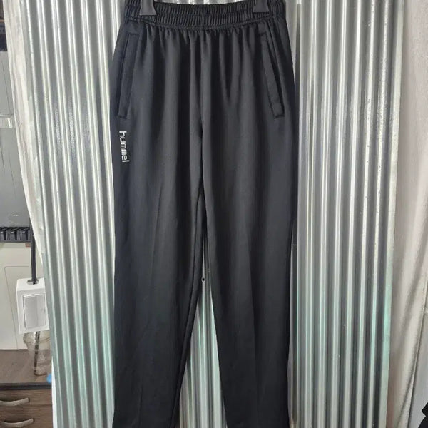 [BUNJANG] Hummel Black Training Pants (Size L) / L 험멜 트레이닝 바지 블랙