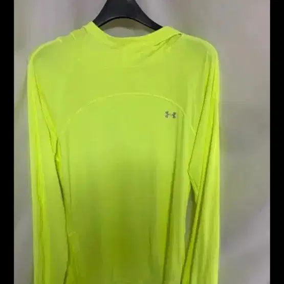 [BUNJANG] Under Armour Neon Hooded Performance T-Shirt / 언더아머 네온 후드 기능성 티셔츠 스트링 경량 러닝 트레이닝 S급