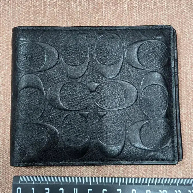 [BUNJANG] Coach Signature Embossed Leather Bifold Wallet (Black) / [정품] 코치(COACH) 시그니처 엠보싱 가죽 남성 반지갑 (블랙)