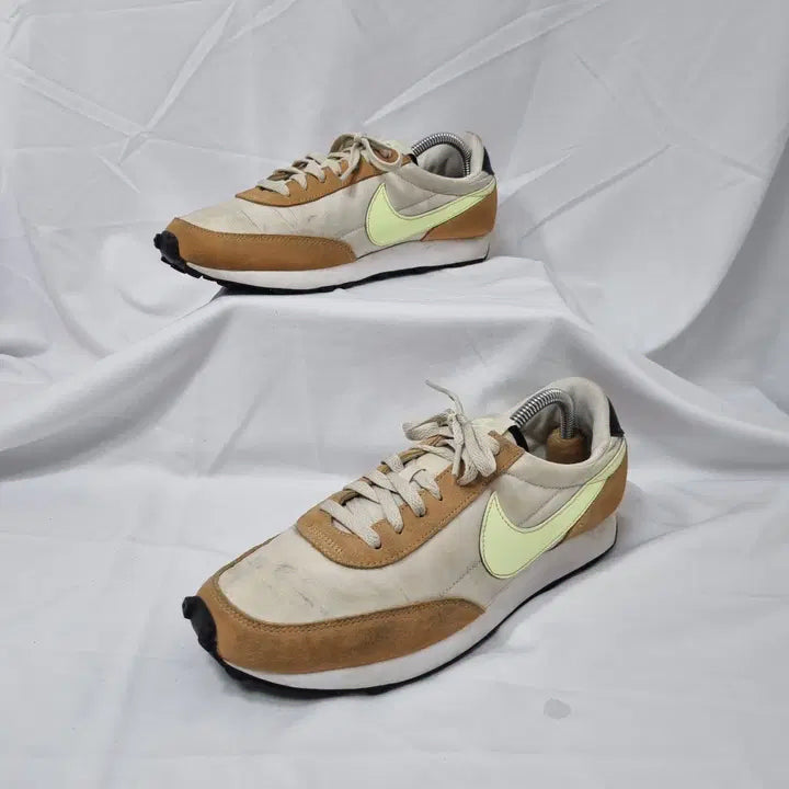 [BUNJANG] Nike Davirek Praline Volt Sneakers / 두하빈티지 275 나이키 데이브레이크 프랄린 볼트 스니커즈