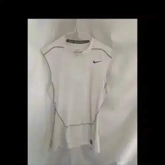 [BUNJANG] Nike Pro Combat Dri-FIT Compression Sleeveless Tank Top XL (105) / 나이키 프로 컴뱃 드라이핏 컴프레션 민소매 나시 XL 105