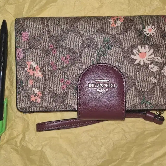[BUNJANG] Coach Floral Print Signature Wallet Brown / 코치 여성 지갑 꽃무늬 브라운