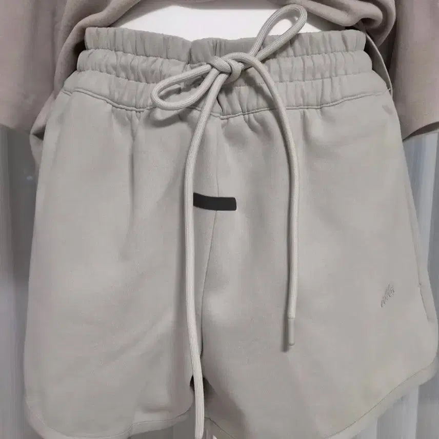 [BUNJANG] Adidas x Fear of God Essentials Sesame Relaxed Fit Shorts - Size S / 아디다스 피어오브갓 쇼츠 팬츠 세서미 S
