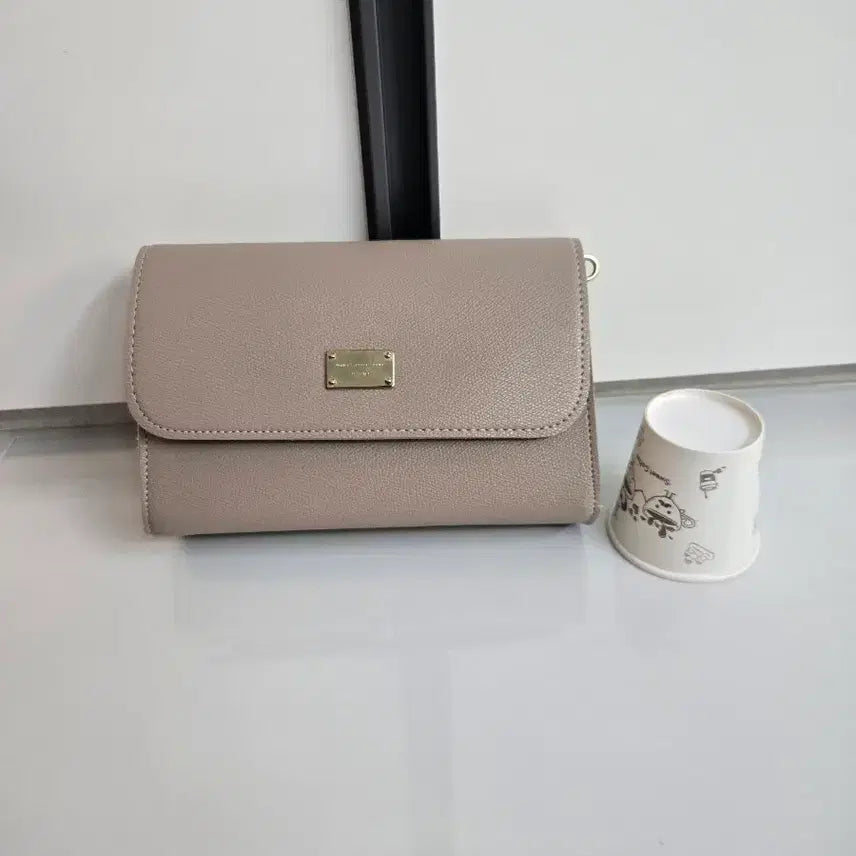 [BUNJANG] Modern Beige Women's Crossbody Bag / 모던한 베이지 여성 크로스백(단순진열)