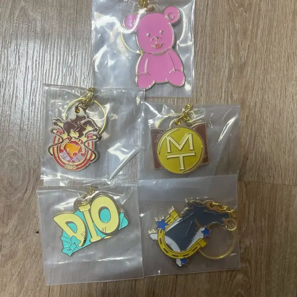 [BUNJANG] JoJo's Bizarre Adventure Steel Ball Run Ichiban Kuji H Prize Metal Charm Keychain Set (5 Types) / 죠죠 스틸 볼 런 제일복권 쿠지 h상 메탈 참 키링 5종 일괄