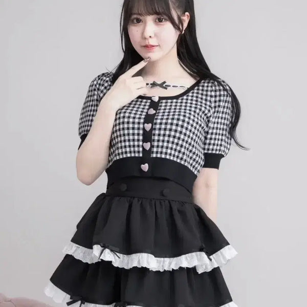 [BUNJANG] Pium Heart Button Gingham Knit Blouse Black / pium 피움 하트 버튼 깅엄 니트 블라우스 블랙 양산형 지뢰계 스나계 셋업
