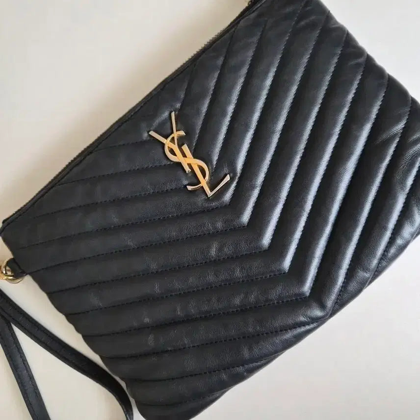 [BUNJANG] Saint Laurent Small Black Clutch Gold Hardware / 입생로랑 스몰 클러치(오늘까지25만원)