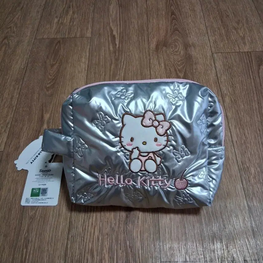 [BUNJANG] Sanrio Hello Kitty Pouch Silver / 산리오 헬로키티 파우치 실버(무료배송)