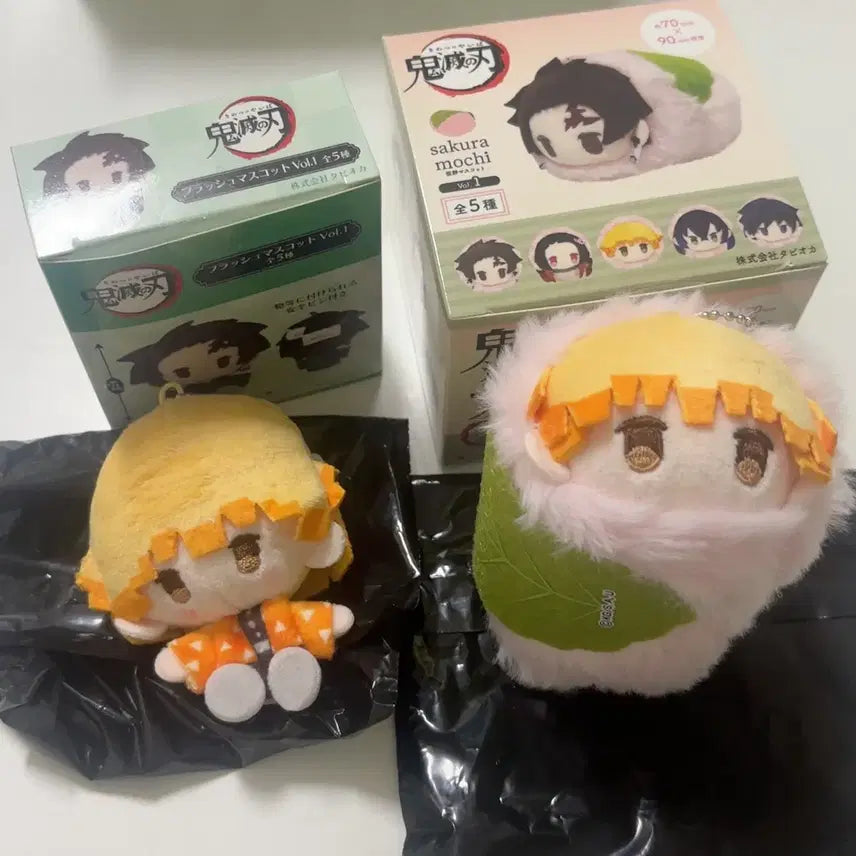 [BUNJANG] Demon Slayer Zenitsu Plush & Sakura Mochi Plush / 귀멸의 칼날 젠이츠 플러쉬/ 사쿠라 모찌