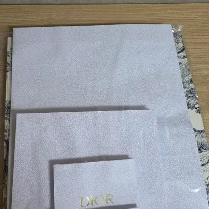 [BUNJANG] Dior Shopping Bags Set of 4 / 디올 쇼핑백 4개 팝니다.