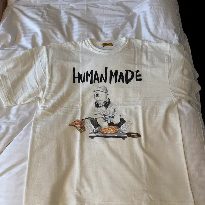 [BUNJANG] Human Made Bear Graphic T-Shirt / 휴먼 메이드 곰돌이 그래픽 티셔츠