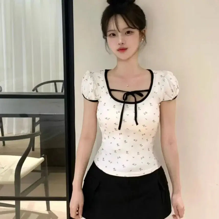 [BUNJANG] Short Sleeve Puff Blouse T-Shirt / 반팔 퍼프 블라우스 티셔츠