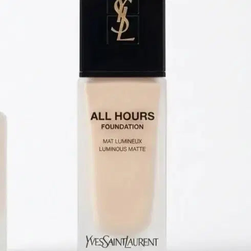 [BUNJANG] Yves Saint Laurent All Hours Foundation LC1 / 입생로랑 올아워 파운데이션 LC1