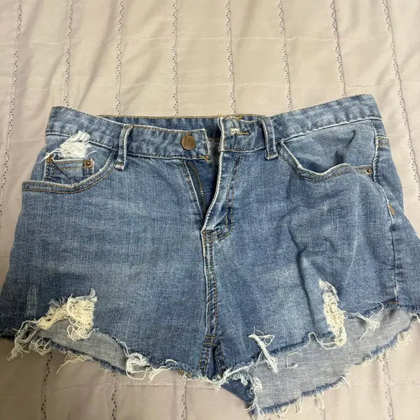 [BUNJANG] Vintage Distressed Denim Shorts / 청반바지