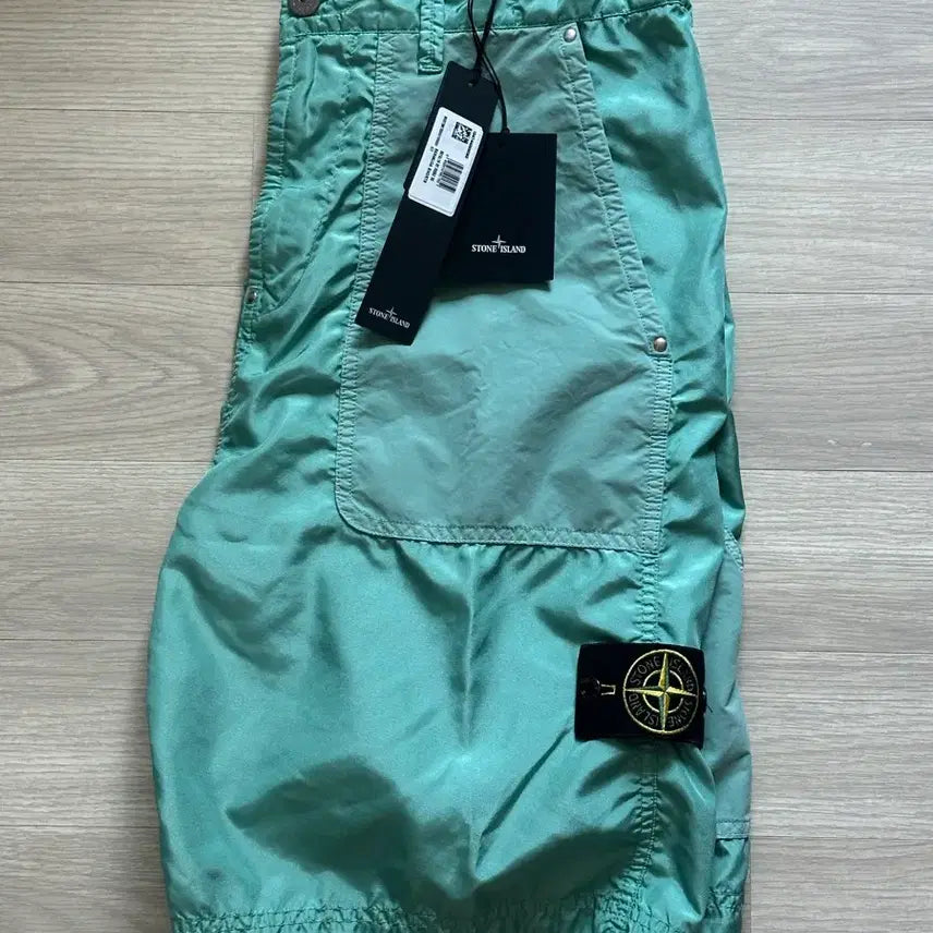 [BUNJANG] Stone Island Tela David Bermuda Pants 24SS / 스톤아일랜드 텔라 다비드 버뮤다 팬츠 24ss 새상품