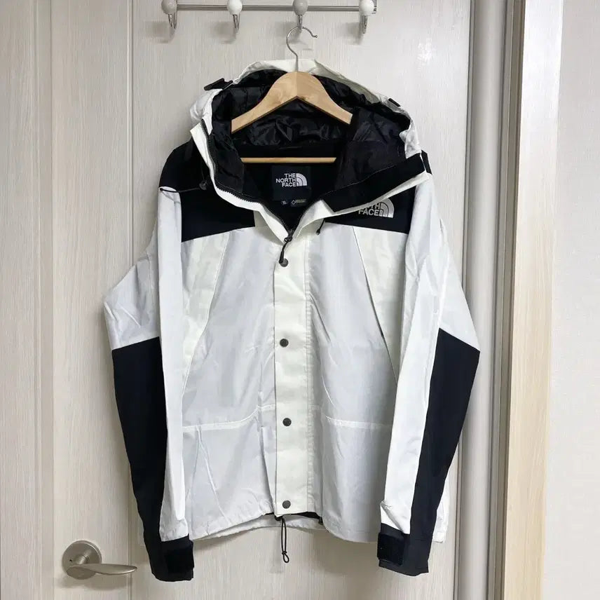 [BUNJANG] The North Face Gore-Tex Colorblock Windbreaker Jacket / 노스페이스 고어텍스 화이트 블랙 배색 바람막이 자켓