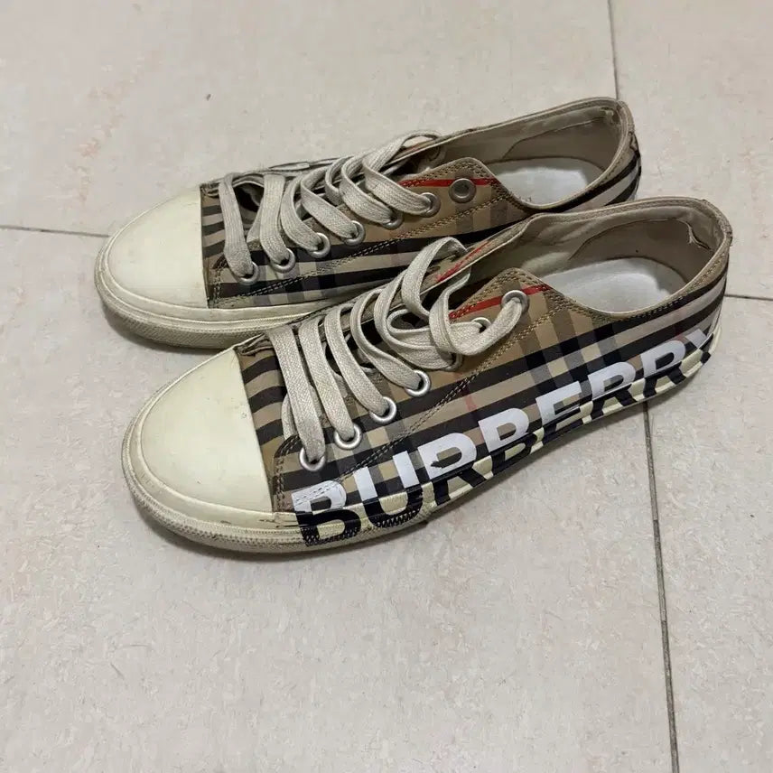 [BUNJANG] Burberry Sneakers Size 40.5 / 버버리 스니커즈 40.5사이즈 판매