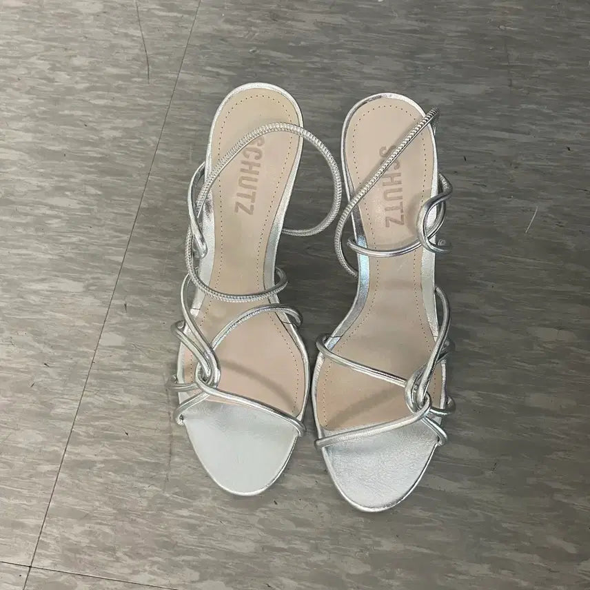 [BUNJANG] SUITS Silver Strap Heels / [슈츠] 실버 스트랩 힐