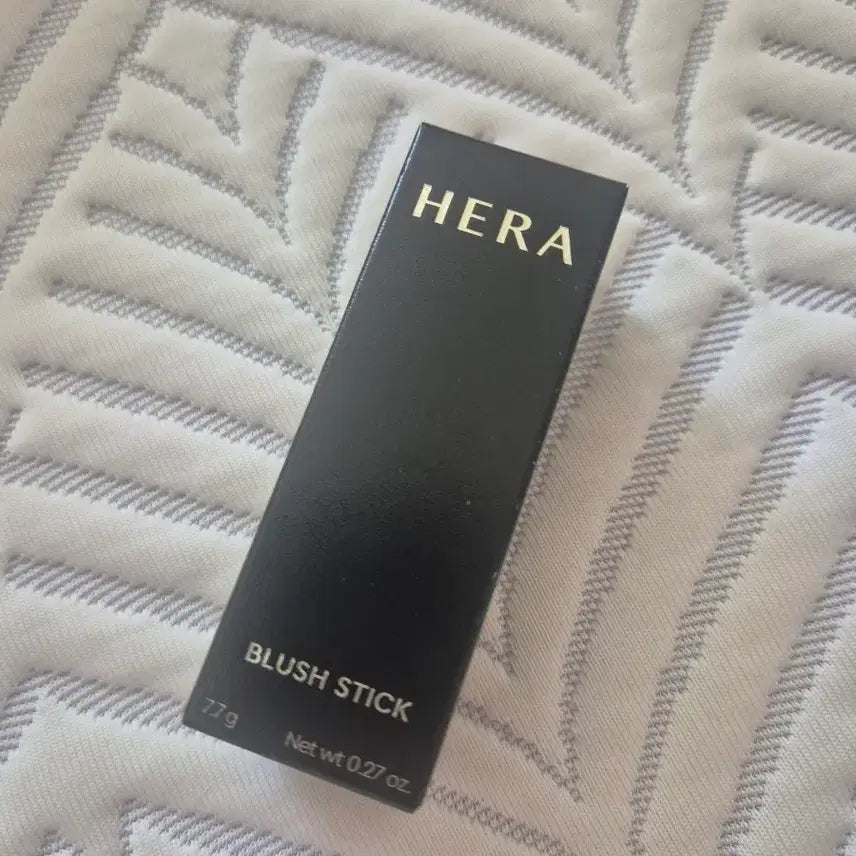 [BUNJANG] Hera Holiday Limited Edition Blush Stick 73 Dolly / 헤라 홀리데이 한정 블러쉬스틱 73 돌리