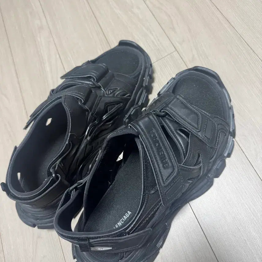 [BUNJANG] Balenciaga Track Sandals / 발렌시아가 트랙 샌들