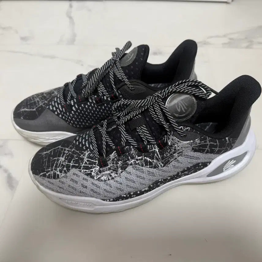 [BUNJANG] Under Armour Curry 10 Basketball Shoes Black Silver / 커리 10 농구화 블랙 실버