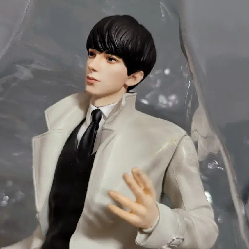 [BUNJANG] Omniscient Reader's Viewpoint Kim Dokja Figure Repainted Version / 전독시 공식 굿즈 김독자 피규어 새 조형