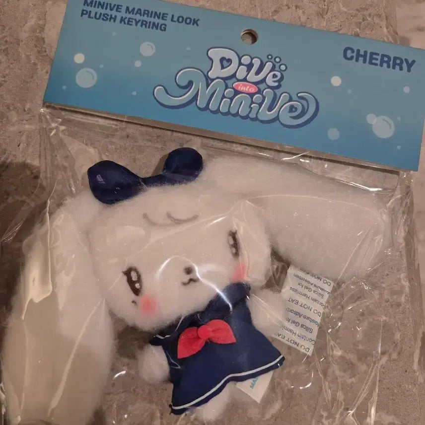 [BUNJANG] IVE Mini's Pop-Up Cherry Marine Look Keyring / 아이브 미니브 팝업 체리 마린룩 키링 새상품