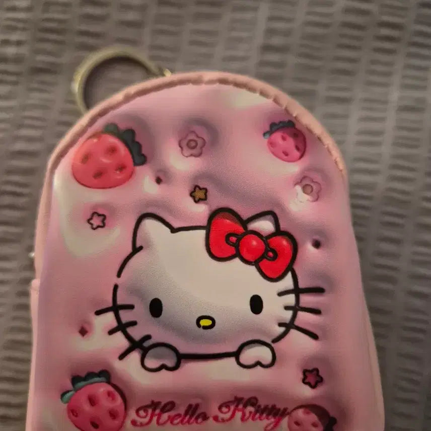 [BUNJANG] Hello Kitty Strawberry Pattern Pouch Keychain / 헬로키티 딸기 패턴 파우치 키링 새상품(무료배송)