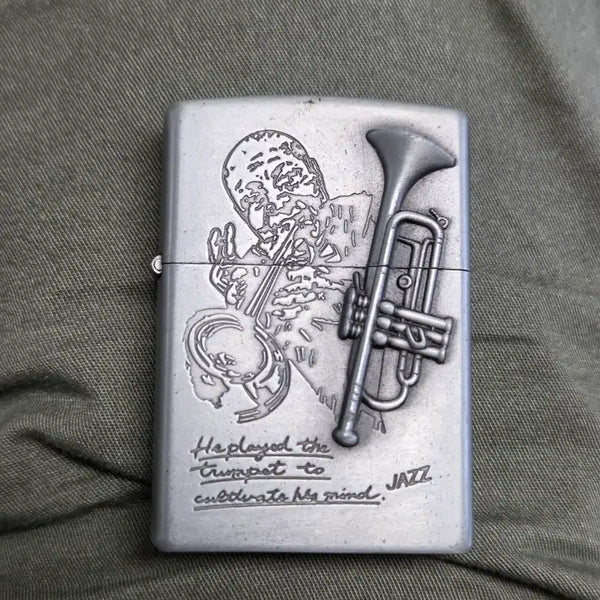 [BUNJANG] Vintage Zippo Lighter with Jazz Musician Engraving / 재즈 연주자 문양이 새겨진 지포 라이터