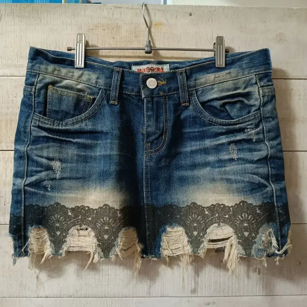 [BUNJANG] Distressed Denim Mini Skirt with Lace Detail / 여성 청스커트 청치마 데미징 찢청 치마