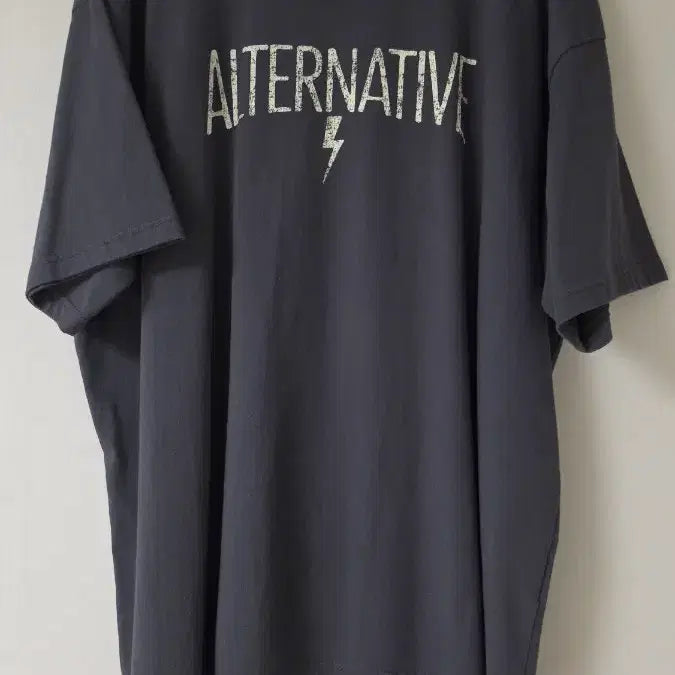 [BUNJANG] DEUTER Museum Piece Short Sleeve T-Shirt L Black / 듀테로 뮤지엄 피스 반팔 티셔츠 L 블랙