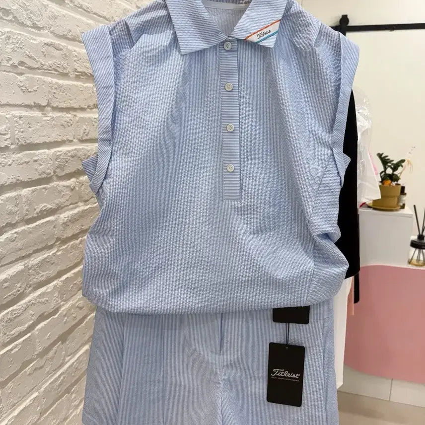 [BUNJANG] Titleist Women's Golf Wear Set - Light Blue / 타이틀리스트 여성골프웨어 세트 소라