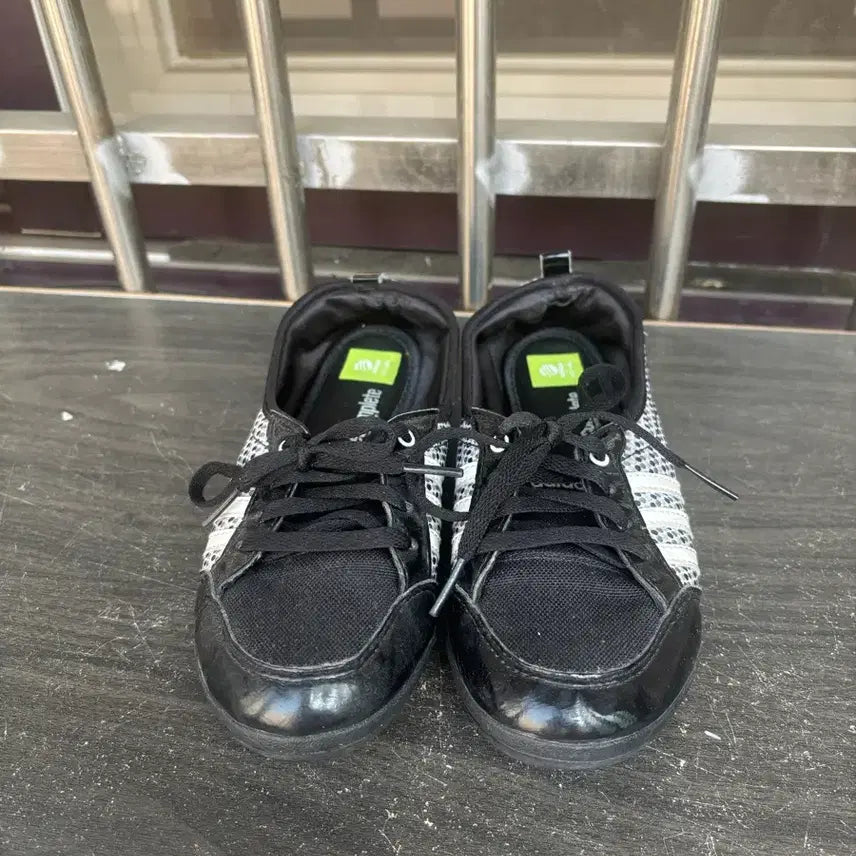 [BUNJANG] Adidas Vintage Low-Top Sneakers / 아디다스빈티지신발