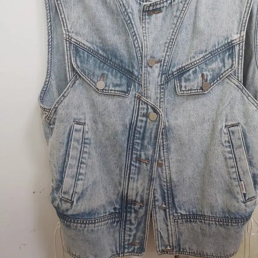 [BUNJANG] Thursday Island Washed Denim Vest / 써스데이아일랜드 워싱데님조끼