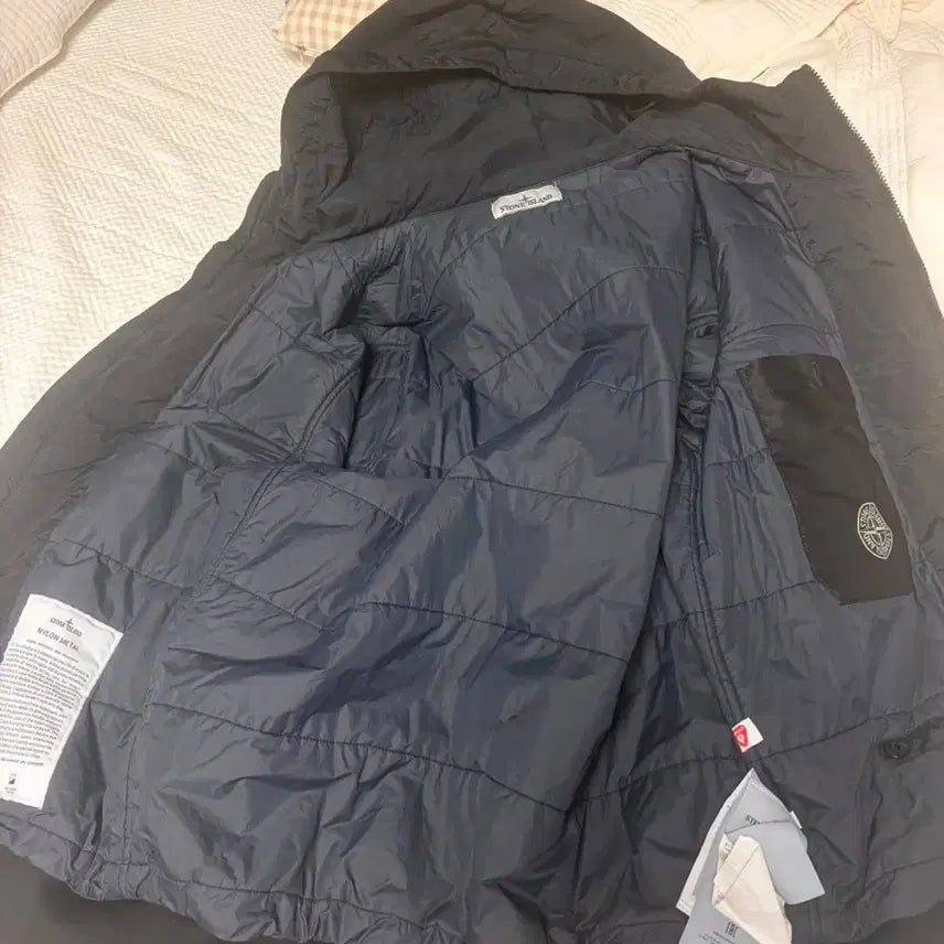[BUNJANG] Stone Island Lightweight Padded Jacket / 스톤아일랜드 경량 자켓패딩