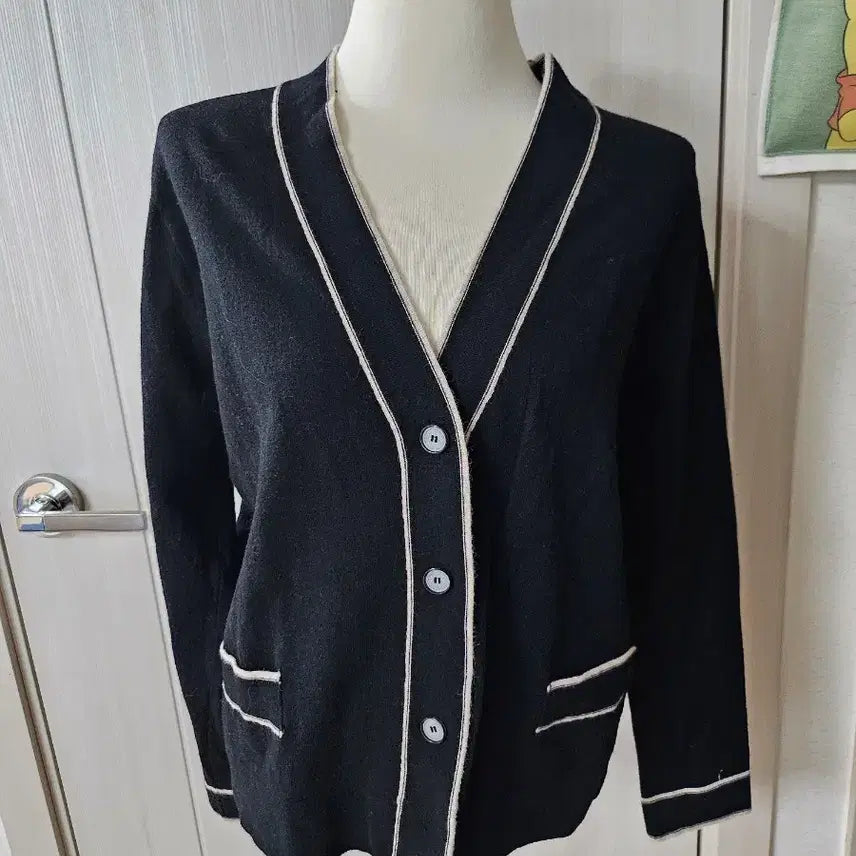 [BUNJANG] Black Color Block Cardigan / 블랙 배색 가디건