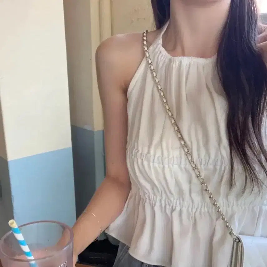 [BUNJANG] Sureum White Halter Sleeveless Blouse / [새상품]수름 화이트 홀터 나시 블라우스(라무어 원로그 가내스라 라룸 모아빈)