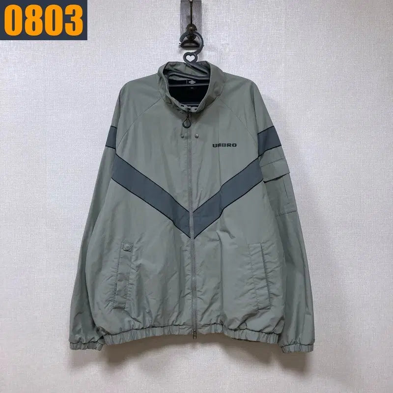 [BUNJANG] Umbro Windbreaker Jacket Outerwear / 105 엄브로 바람막이 자켓 아우터