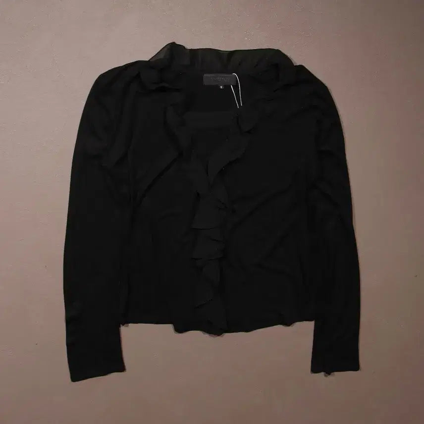 [BUNJANG] Untitled Shirring Gothic Blouse / 언타이틀드 셔링 고딕 블라우스 A734