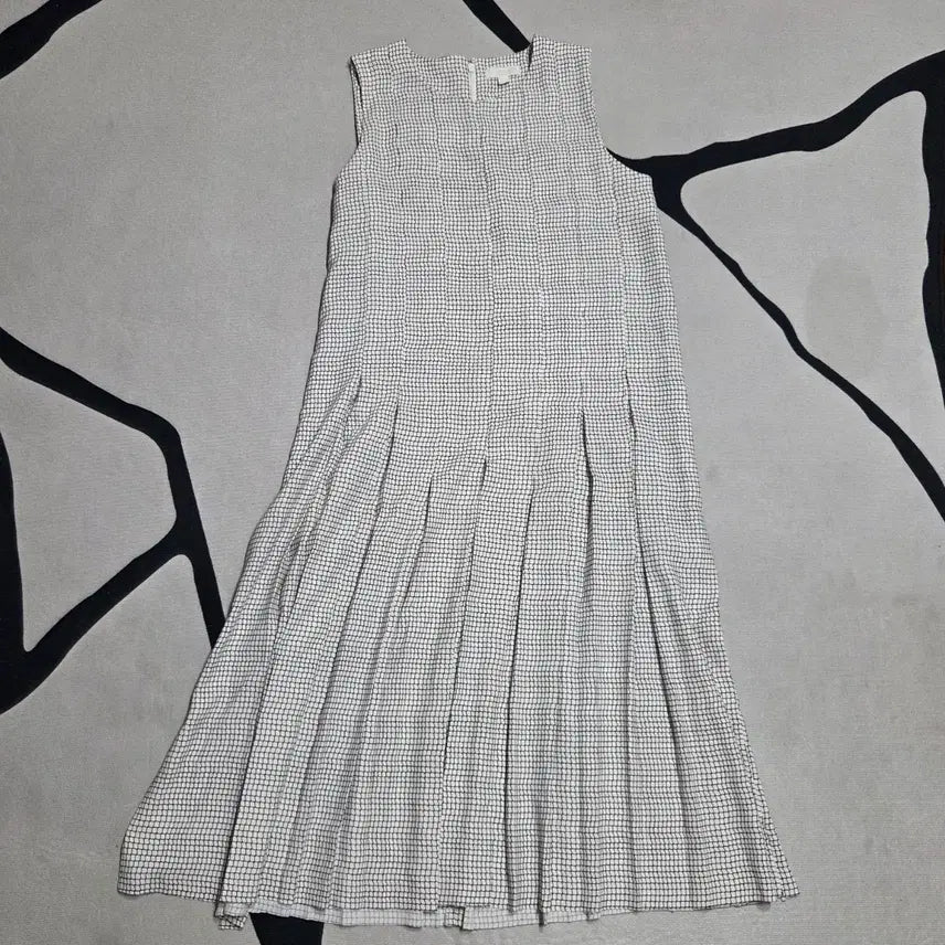 [BUNJANG] COS Linen-Style Grid Check Wrap Pleated Long Dress / COS 린넨풍 그리드 체크 랩 플리츠 롱원피스 급처/55~66