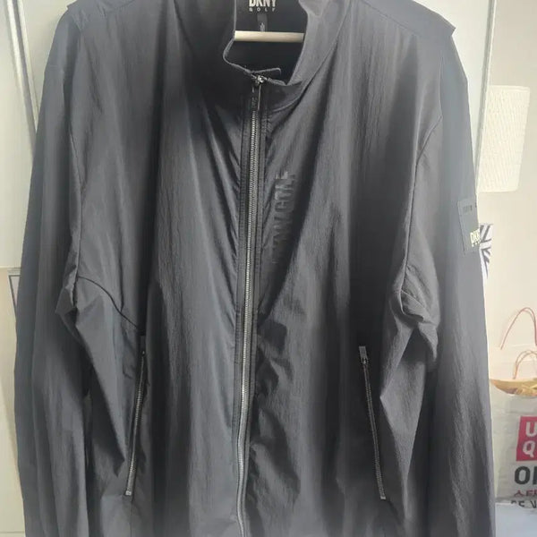 [BUNJANG] DKNY Golf Men's Black Windbreaker Jacket / DKNY 골프 남성 블랙 바람막이 자켓