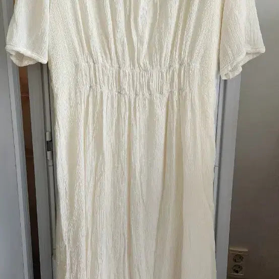 [BUNJANG] Lirri & Co. Ivory Long Shirring Dress / 리리앤코 원피스