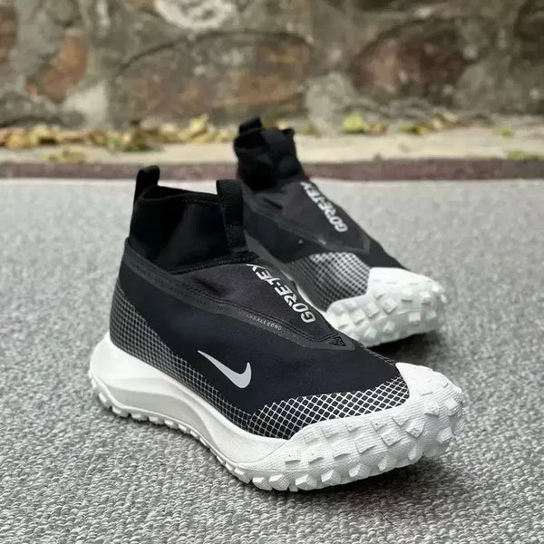 [BUNJANG] Nike ACG Mountain Fly Gore-Tex Metallic Silver Shoes (265mm) / 나이키 Acg 마운틴 플라이 고어텍스 메탈릭 실버265mm