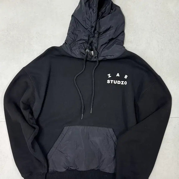 [BUNJANG] IAB Studio Woven Hoodie Black M / 아이앱 스튜디오 우븐 후드 블랙 M