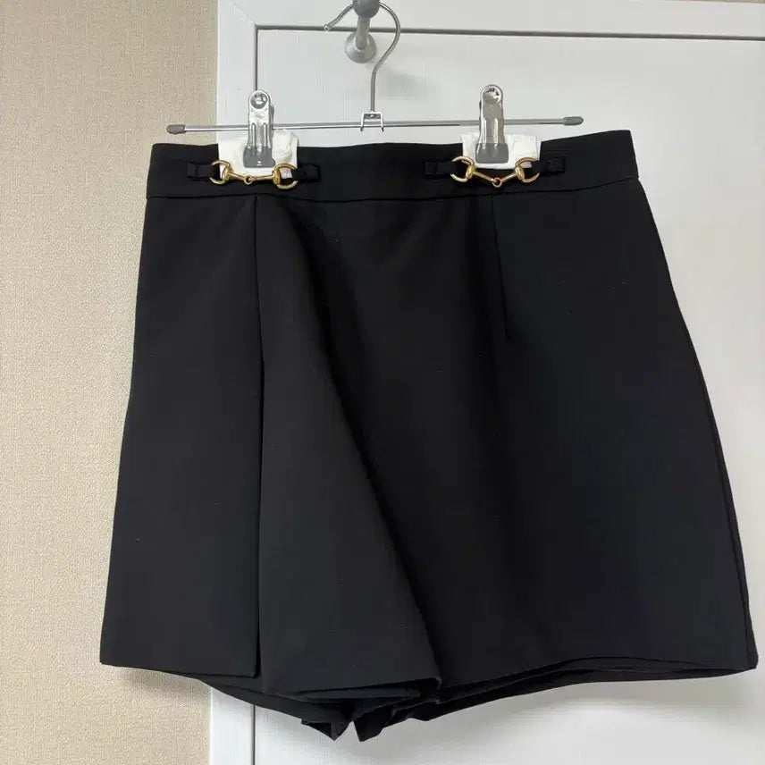 [BUNJANG] Tweedia Black Skirt Shorts / 트위디아 블랙 스커트 치마바지